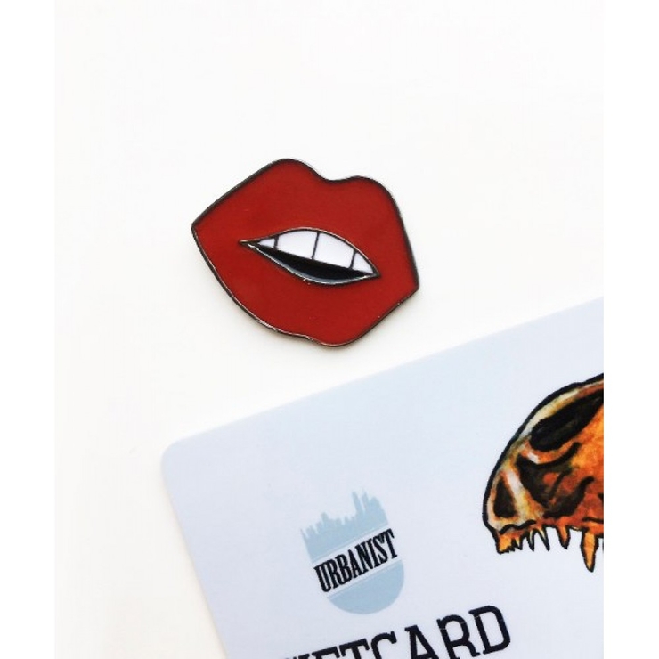 Металлический пин (upn-063) Lips