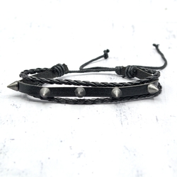 Браслет с шипами BEL-210