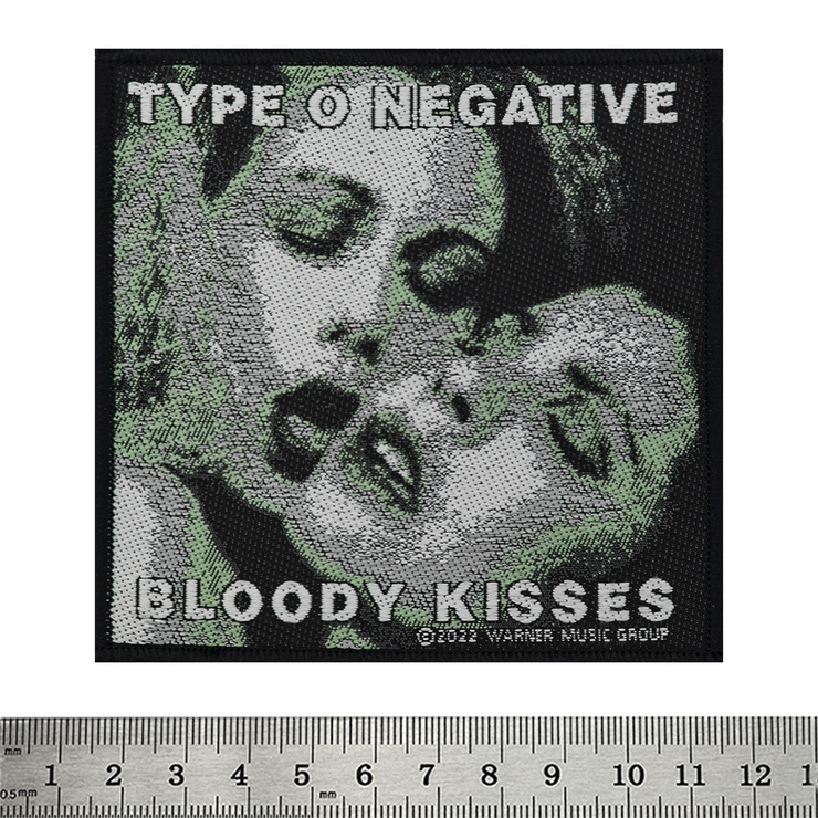 Нашивка тканая Type O Negative "Bloody Kisses" (ofp-004) Нашивка тканая Type O Negative "Bloody Kisses" (ofp-004)