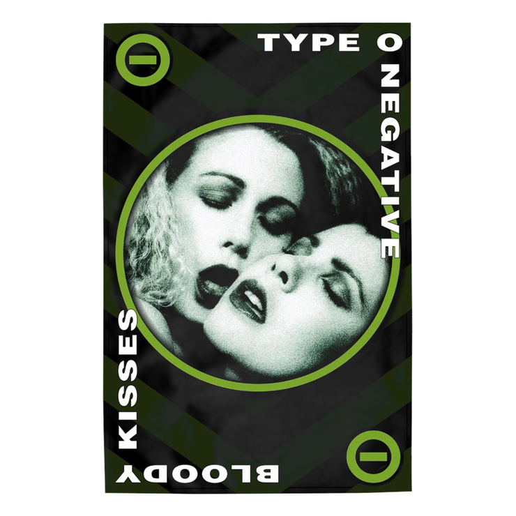Флаг (текстильный постер) TYPE O NEGATIVE - BLOODY KISSES (fol-011) Флаг (текстильный постер) TYPE O NEGATIVE - BLOODY KISSES (fol-011)