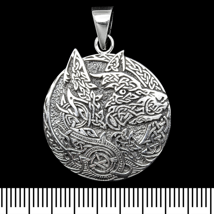 Кулон медальон с волком из скандинавских узоров (серебро, 925 проба) (sp-224) Кулон медальон с волком из скандинавских узоров (серебро, 925 проба) (sp-224)