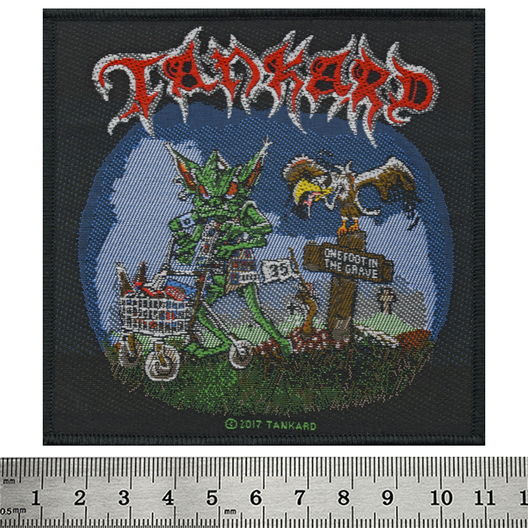 Нашивка тканая TANKARD - ONE FOOT IN THE GRAVE (ofp-123) Нашивка тканая TANKARD - ONE FOOT IN THE GRAVE (ofp-123)