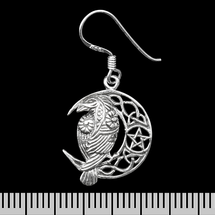 Серьга-крючок Ворон на полумесяце (серебро, 925 проба) (ehs-046)