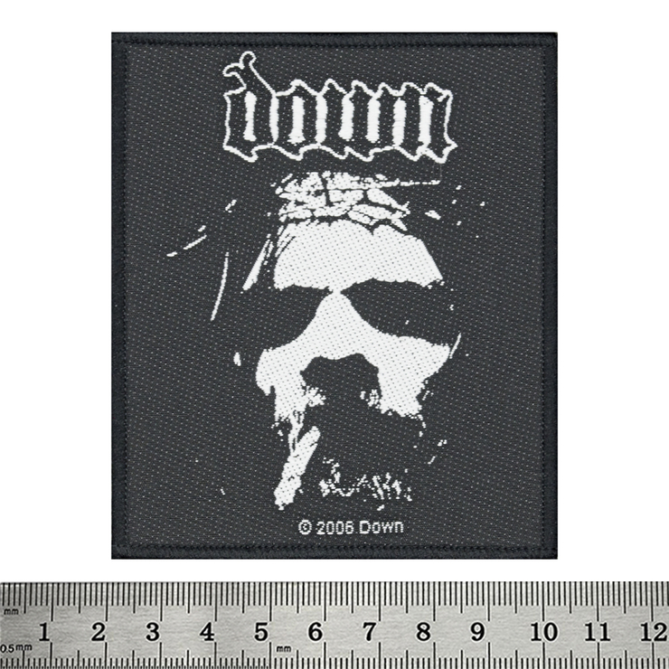 Нашивка тканая DOWN - LOGO/FACE (ofp-183) Нашивка тканая DOWN - LOGO/FACE (ofp-183)