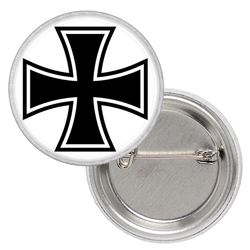 Значок Железный крест чёрного цвета на белом фоне