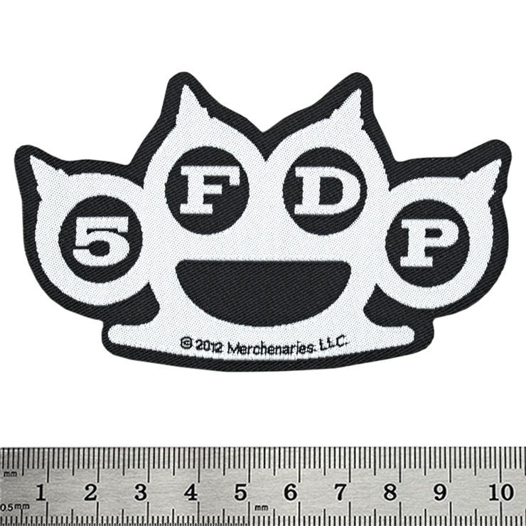 Нашивка тканая FIVE FINGER DEATH PUNCH - KNUCKLES CUT-OUT (ofp-315) Нашивка тканая FIVE FINGER DEATH PUNCH - KNUCKLES CUT-OUT (ofp-315)