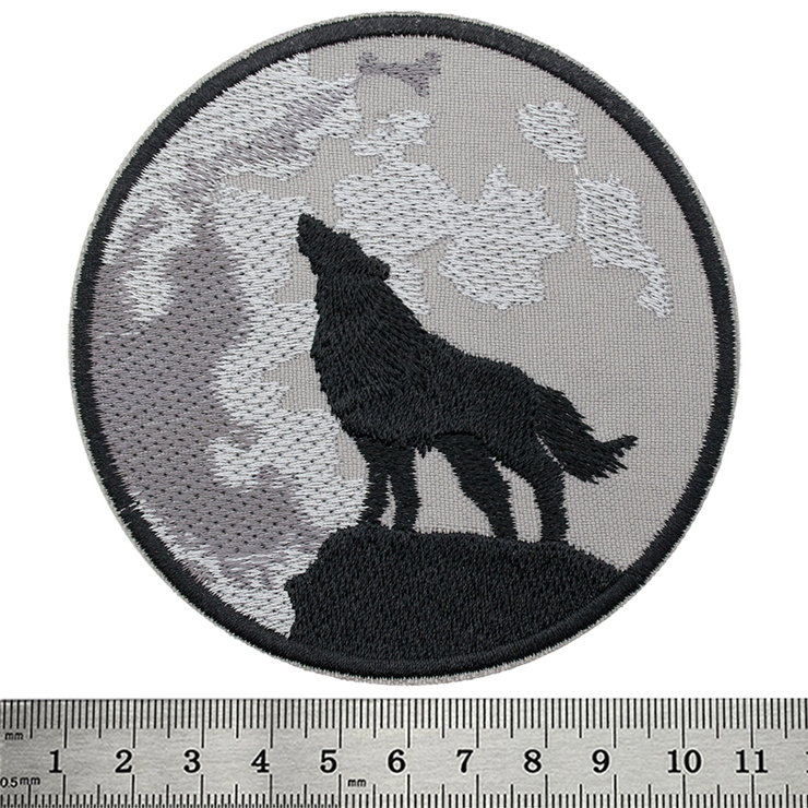 Нашивка Волк воющий на Луну Нашивка Волк воющий на Луну