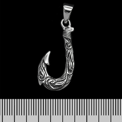 Кулон Рыболовный крючок с узором (серебро, 925 проба)