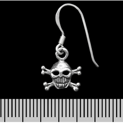 Серьга-крючок Пиратский череп (серебро, 925 проба)