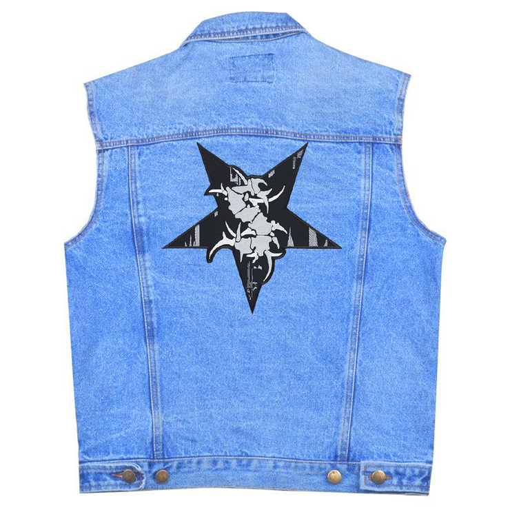 Нашивка наспинная Sepultura (logo on pentagram) Нашивка наспинная Sepultura (logo on pentagram)