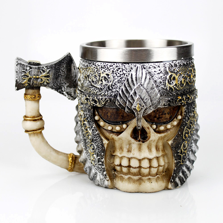 Кружка Череп в шлеме, ручка в виде топора (cup-029)