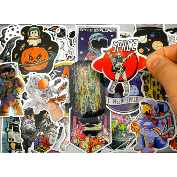 Набір стікерів Spaceman (stk-015) (50 шт.) Набір стікерів Spaceman (stk-015) (50 шт.)