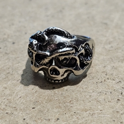 Перстень (aer-025) Змія у черепі