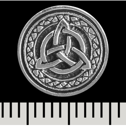 Серьга-гвоздик Трикветр в плетеном круге (серебро, 925 проба) (st-043)