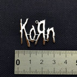 Кулон стальной Korn (лого)
