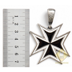 Кулон готичний Мальтійський хрест чорний з білою смугою