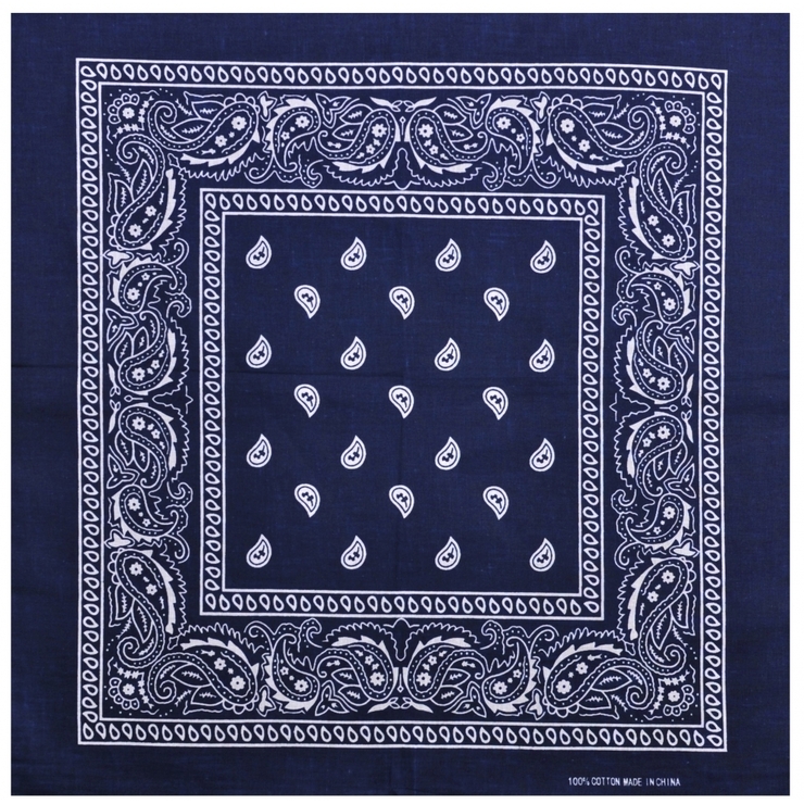 Бандана Огурцы бело-черные на фоне цвета индиго