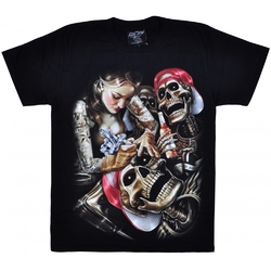 Футболка Девушка татуировщик (светится в темноте)