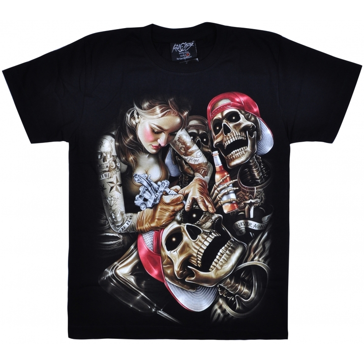 Футболка Девушка татуировщик (светится в темноте) Футболка Девушка татуировщик (светится в темноте)