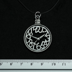 Кулон Годинник (вирізаний циферблат)