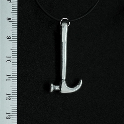 Кулон Молоток