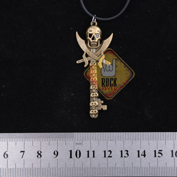 Кулон Череп з шаблями Кулон Череп з шаблями