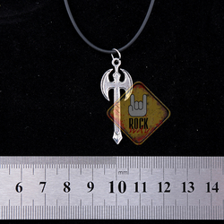 Кулон Сокира