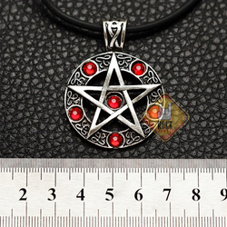 Кулон Пентаграмма с красными камнями