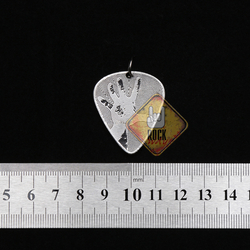 Кулон музичний System Of A Down (медіатор) Кулон музичний System Of A Down (медіатор)