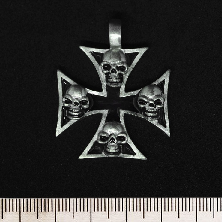 Кулон Залізний хрест з черепами (pth-090) Кулон Залізний хрест з черепами (pth-090)