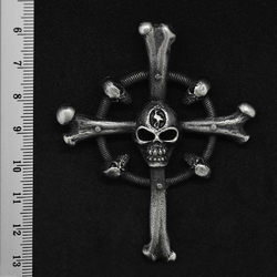 Кулон готичний Хрест из костей з черепами