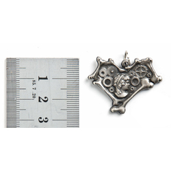 Кулон готичний Cерце (биомеханика)