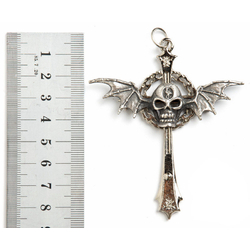Кулон готичний Череп з крилами