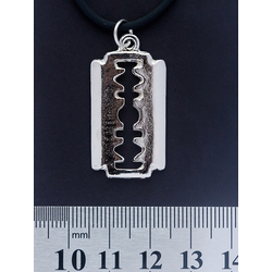 Кулон Лезо (велике)