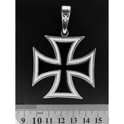 Кулон готичний Тамплієрський хрест чорний з білою смугою