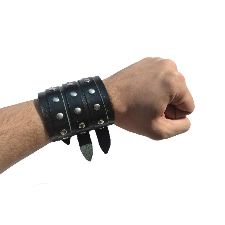 Напульсник на 3 ремешка с хольнитенами №136