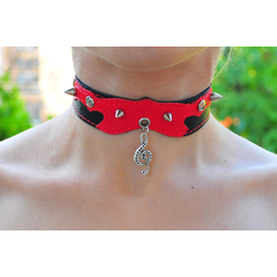 Шкіряний чокер (ar-005) з кулоном Скрипковий ключ з візерунком (срібний колір)