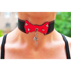 Шкіряний чокер (ar-003) з кулоном Скрипковий ключ з візерунком (срібний колір) Шкіряний чокер (ar-003) з кулоном Скрипковий ключ з візерунком (срібний колір)