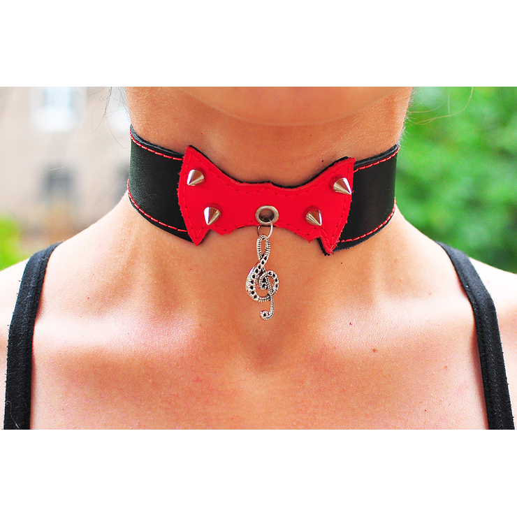 Шкіряний чокер (ar-003) з кулоном Скрипковий ключ з візерунком (срібний колір) Шкіряний чокер (ar-003) з кулоном Скрипковий ключ з візерунком (срібний колір)