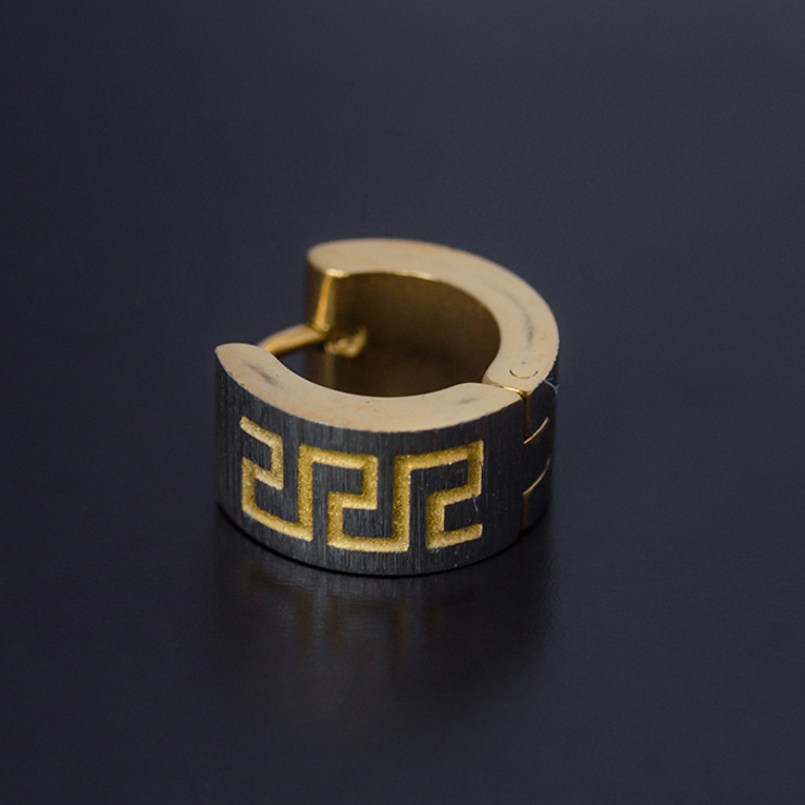 Сережка з орнаментом (хір.сталь, колір сталевий з золотим) (ea-030) Сережка з орнаментом (хір.сталь, колір сталевий з золотим) (ea-030)