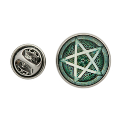 Пин (значок) Пентаграмма на фоне зеленого узора